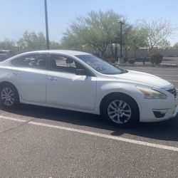 2015 Nissan Altima 2.5 Sport