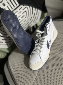 **Worn Once! Converse pro blaze Classics!**