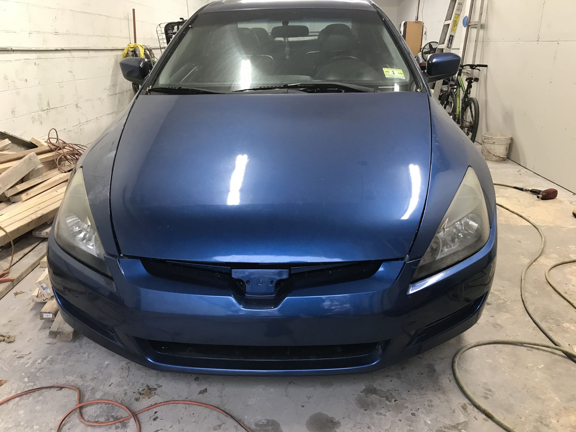 Honda 2004 Accord coupe for parts