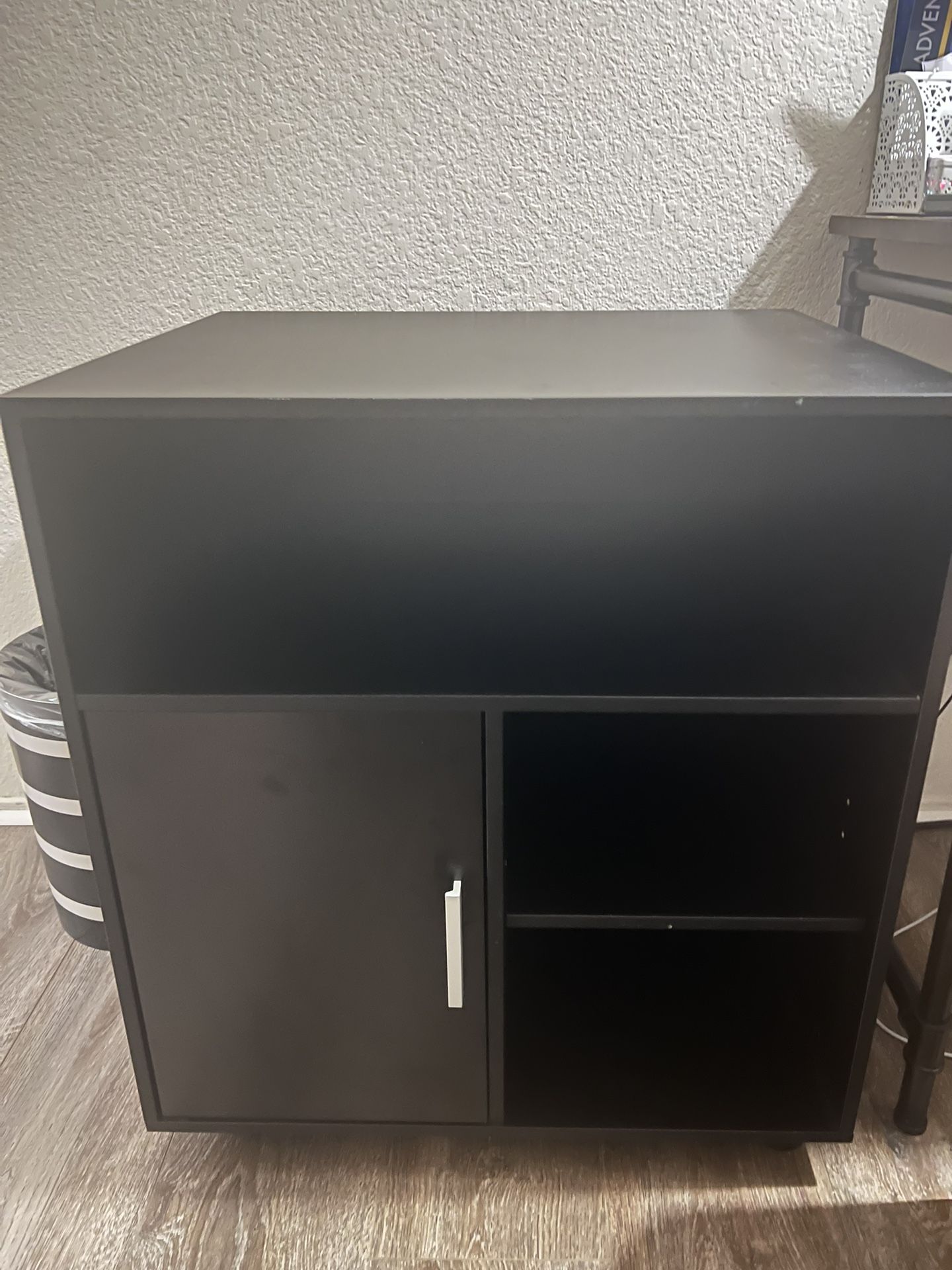 File cabinet/Printer Stand With Wheels