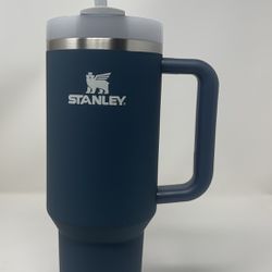 Stanley Adventure Quencher Tumbler 40 Oz Matte Stormy Sea for Sale in  Fresno, CA - OfferUp