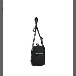 Supreme Shoulder Bag (FW22)