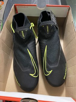 Nike sports Cleats 