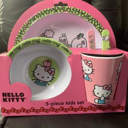 Hello Kitty  Green Bows Kids Dinnerware 5 piece melamine set
