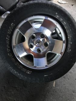 Rines y llantas para toyota tumdra 18 $ 300 los 4 rebajados $200