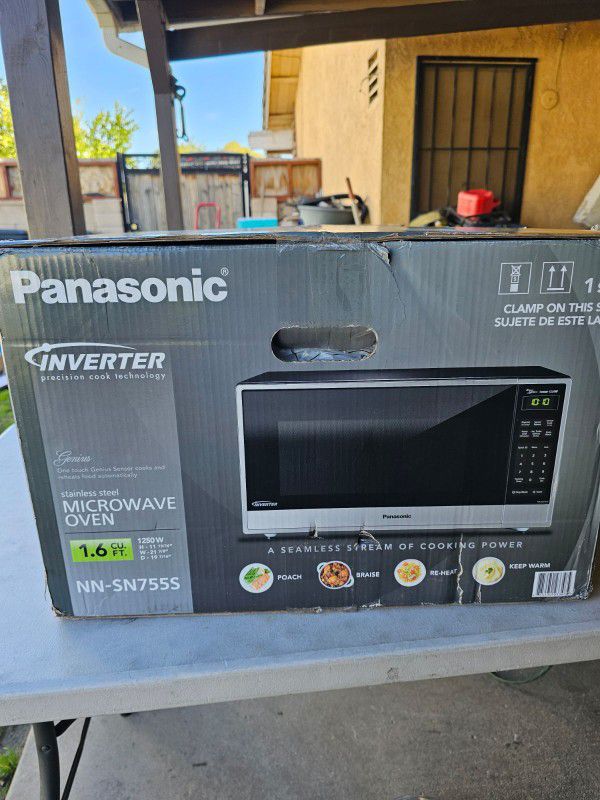 Panasonic microwave 1.6cu.ft stainless steel with inverter technology 