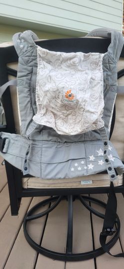 soft structured carrier Ergobaby