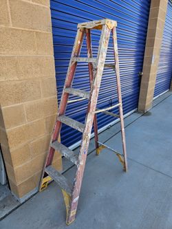 6” fiberglass ladder