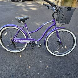 Huffy Olympia Beach Cruiser 7 Speed. 