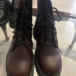 Doc, Martin Brown Boots