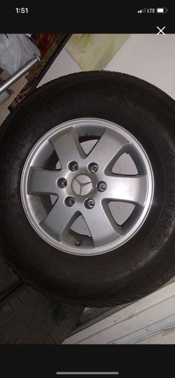 Tires 4 great condition off Mercedes sprinter