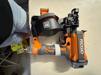 Ridgid 15° 1/3-4 Inch Coil Roofing Nailer