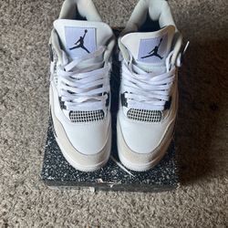 Jordan 4 Military 