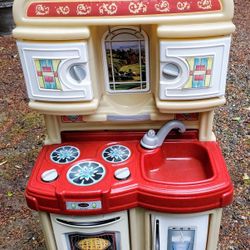 Play Kitchen