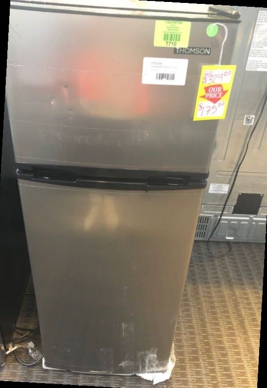 Thomson 7.5 Cu Ft Refrigerator Model: TFR725