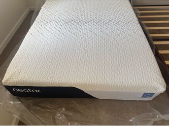 Nectar Classic Memory Foam Queen Mattress