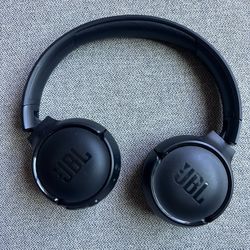 JBL Wireless Over-Ear Headphones – Great Condition