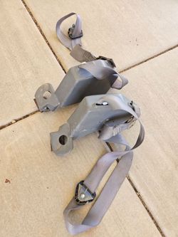 73-87 Chevy C10 Seat Belts