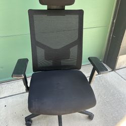 La-Z-Boy Ergonomic Mesh Swivel Task Chair, Black