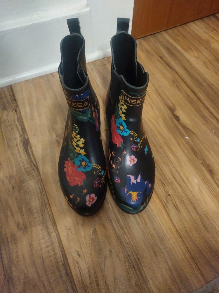 London Fog Women's Rain boots 10M US Piccadilly Ankle Multicolor Floral GorpCore