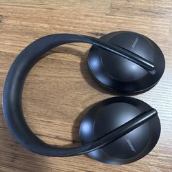 Bose 700 Noise Cancelling Headphones (with Case)