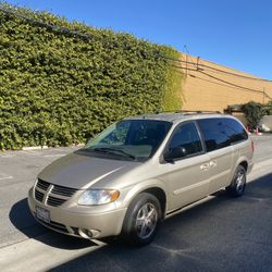 2005 Dodge Caravan