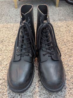 WOMEN'S US SIZE 8 BLACK COMBAT BOOTS