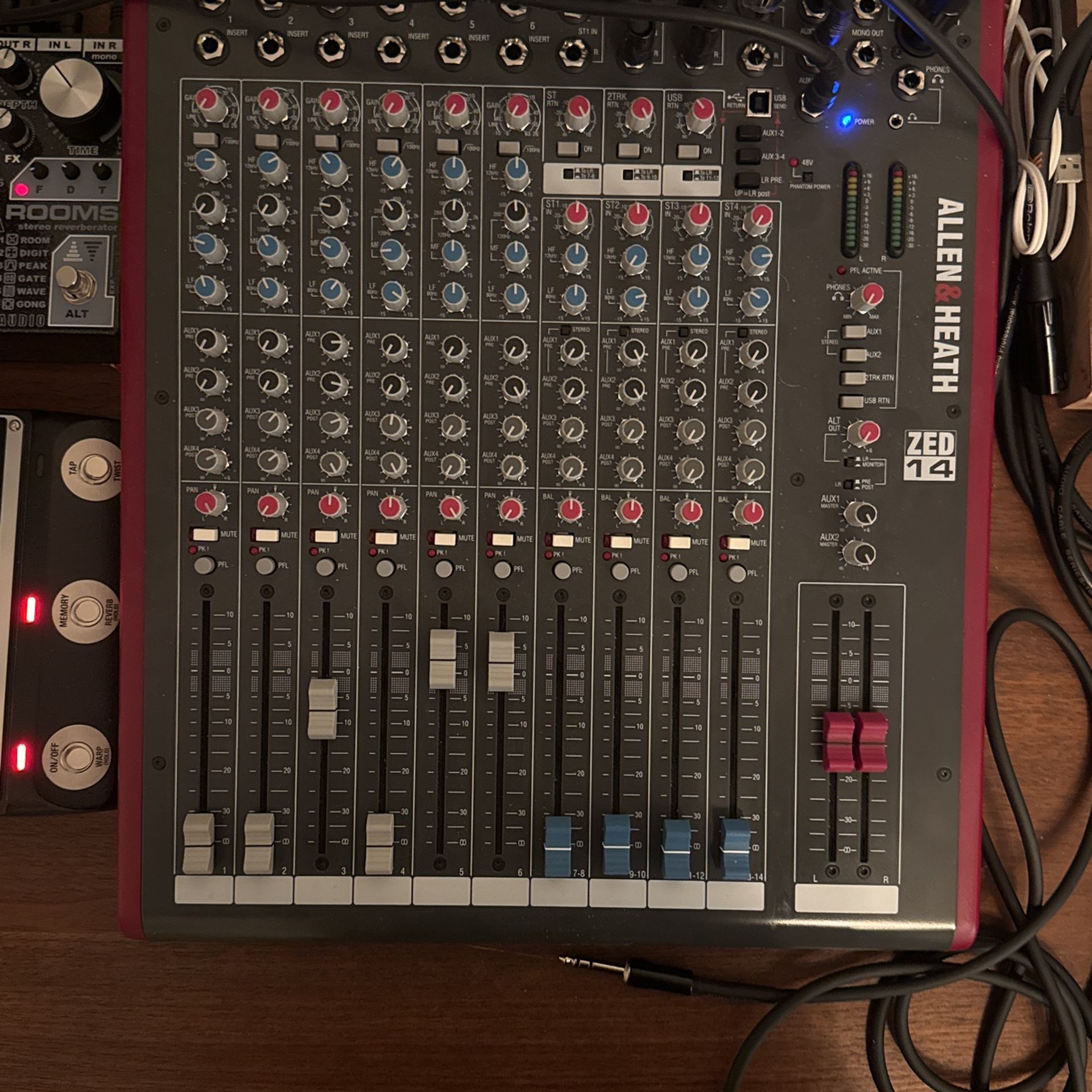 Allen & Heath ZED14 Mixer