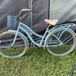 Beach cruiser bicycle