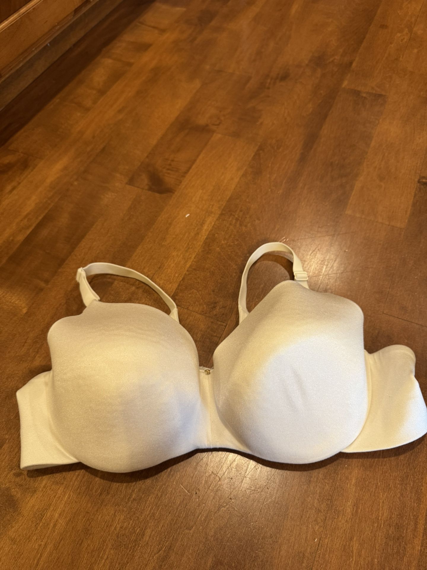 Woman’s Cacique Bra Shipping Available
