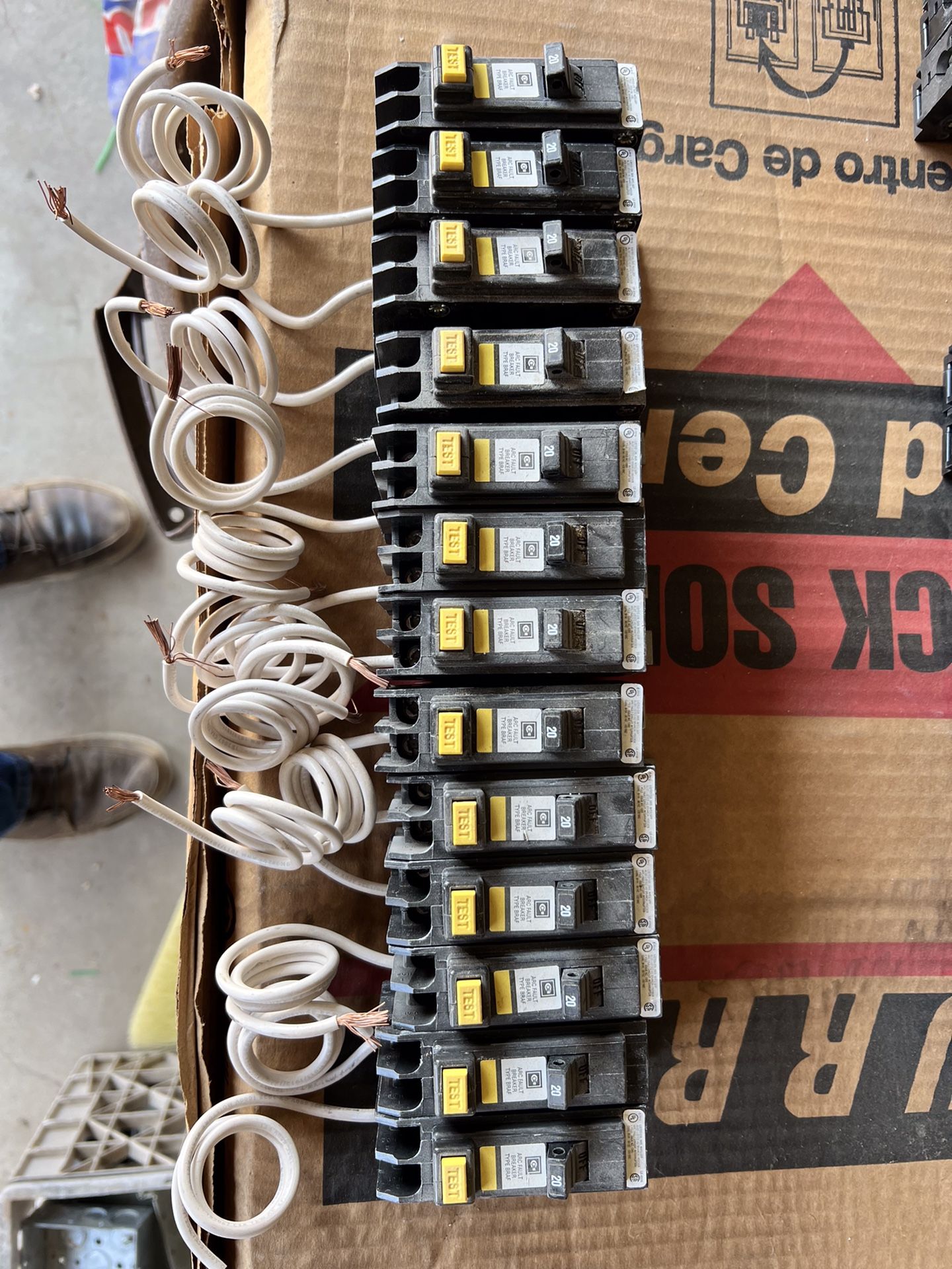 Eaton Bolt On Circuit Breakers