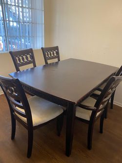 Dining room Table and 5 Chairs