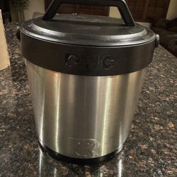 RTIC insulated ice bucket