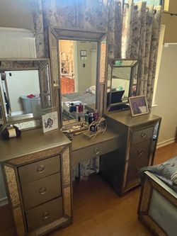 Champagne Gold Vanity Desk with Tri-Fold Mirror