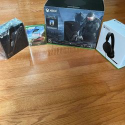 Xbox Series X Halo Infinte Limited Edition