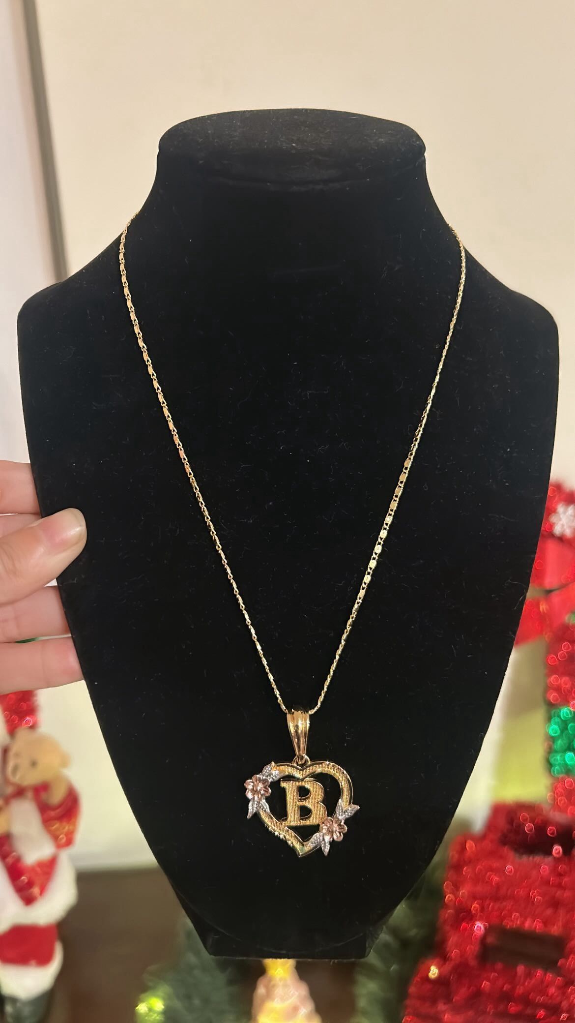 Initial “B” Pendant With Necklace