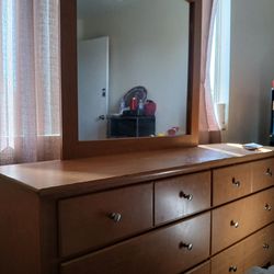Dresser and 2 night stands