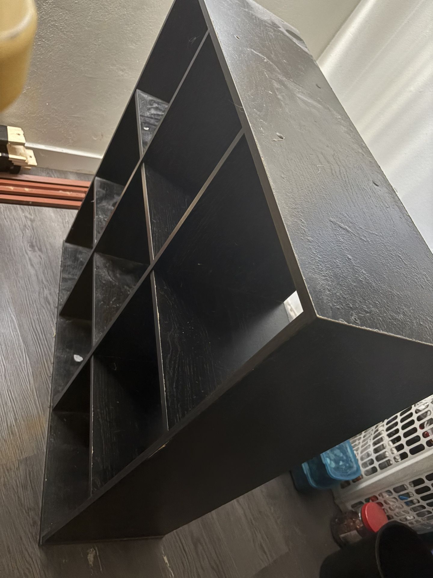 Cube shelves