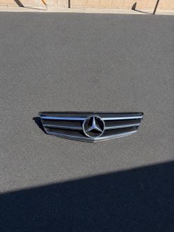2011-2014 c250 front grill (w204) original