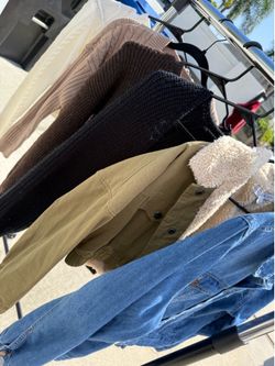 Knitted sweaters/Jackets