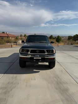 1995.5 Tacoma 4x4 v6 96k original miles.