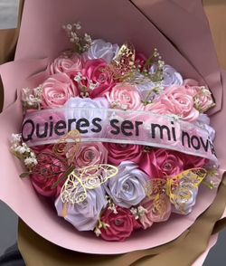 Valentine’s Ribbon Rose Bouquet