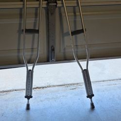 Crutches Free