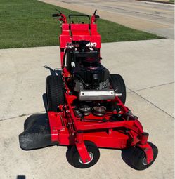 36in Snapper Pro commercial walk behind mower