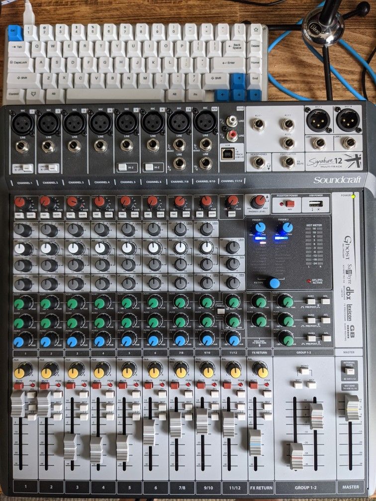 Soundcraft Signature 12 MTK Mixer W/ Effects