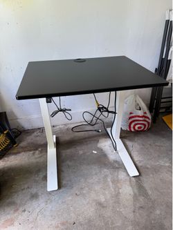 Fully Brand standing/sitting desk
