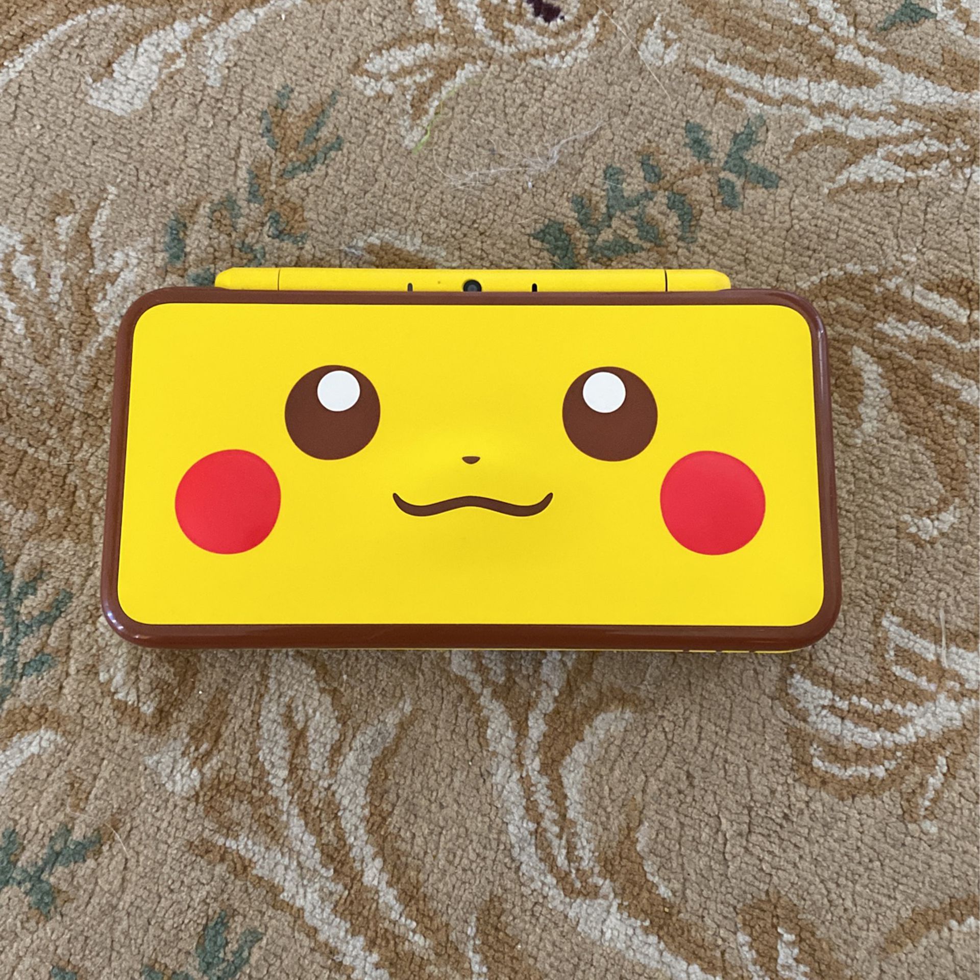 Nintendo 2ds Xl  Limited Edition Pikachu