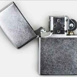 New Zippo Windproof Street Chrome Lighter Grade B