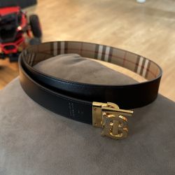 Burberry: Belt Size 36/90