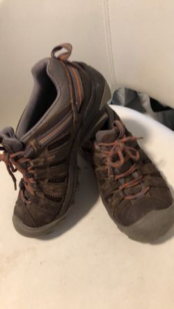 Keen woman sneakers size 7.5